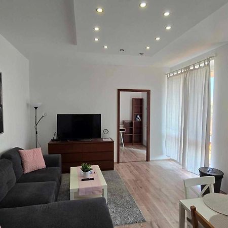 Aqua Apartman Tiszaújváros エクステリア 写真